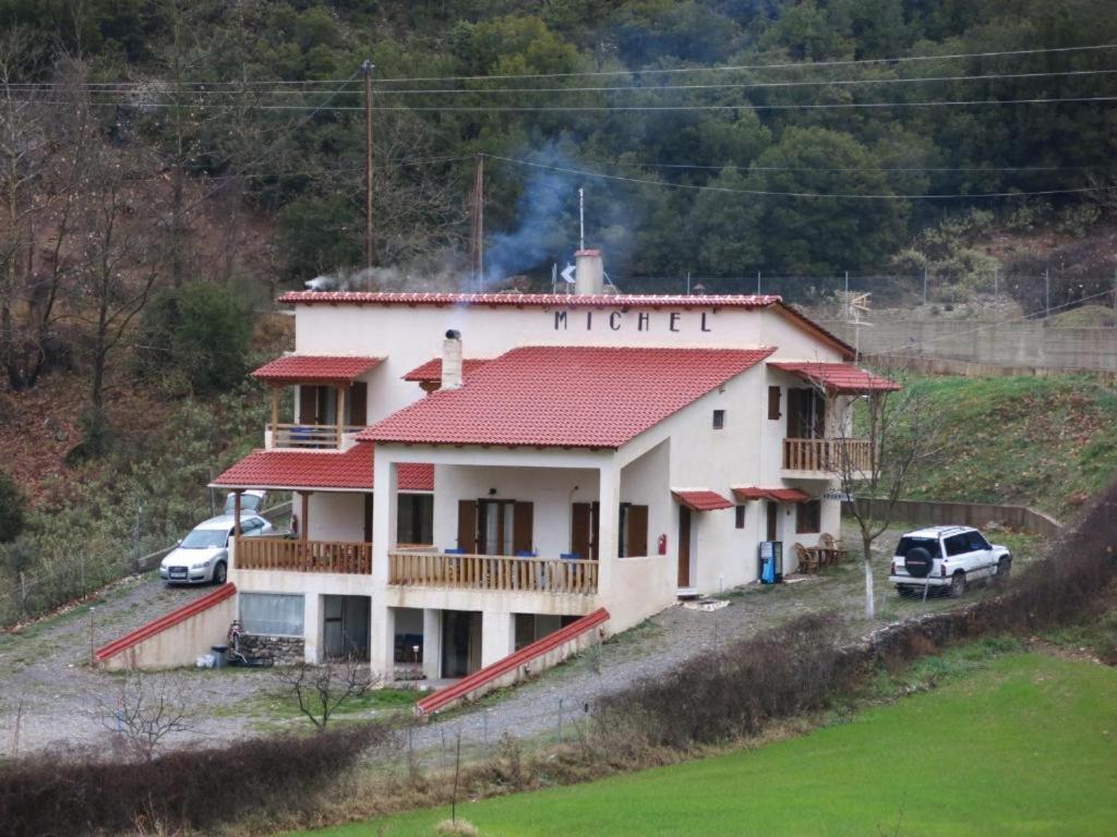 Michel Studios Калаврита Экстерьер фото