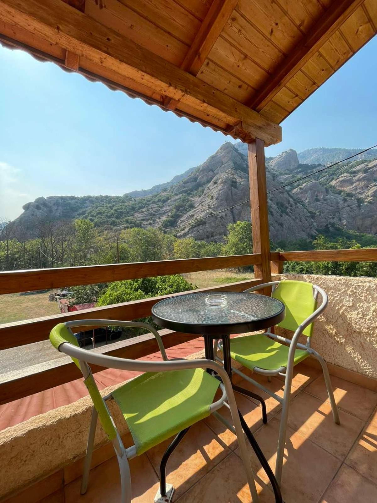 Michel Studios Калаврита Экстерьер фото